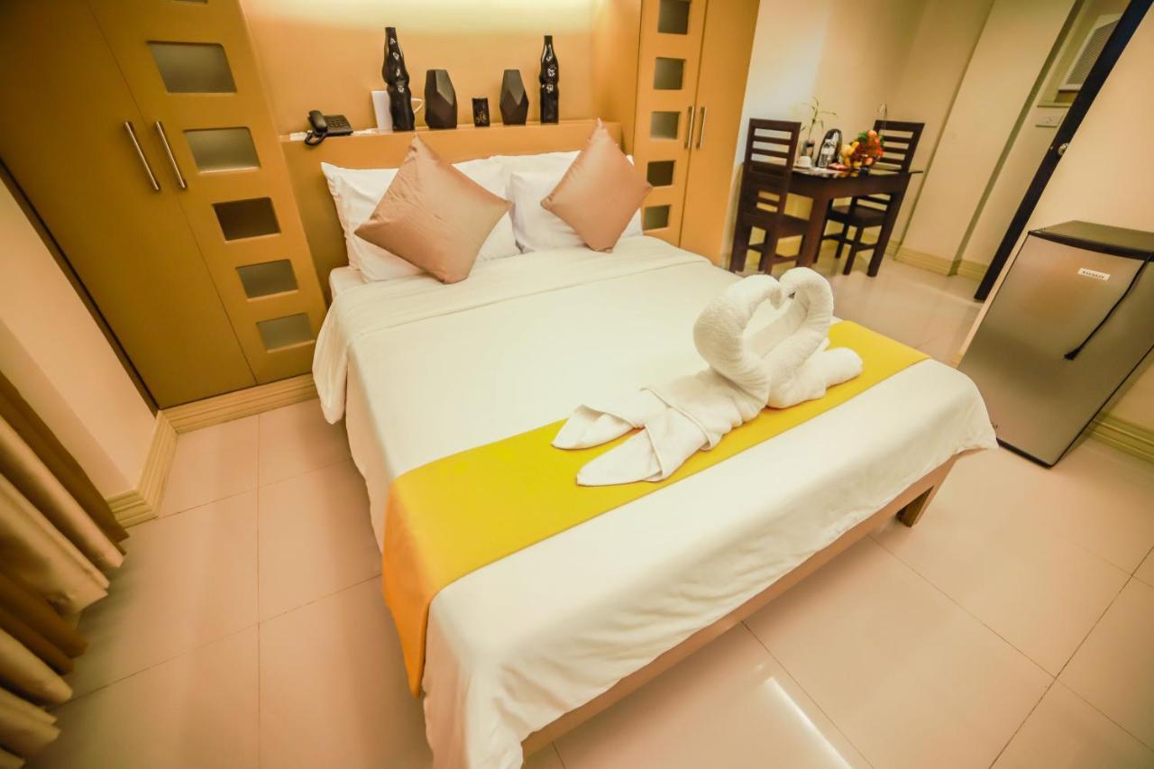 Villa Esmeralda Bryan'S Resort Hotel And Restaurant Palayan City Buitenkant foto
