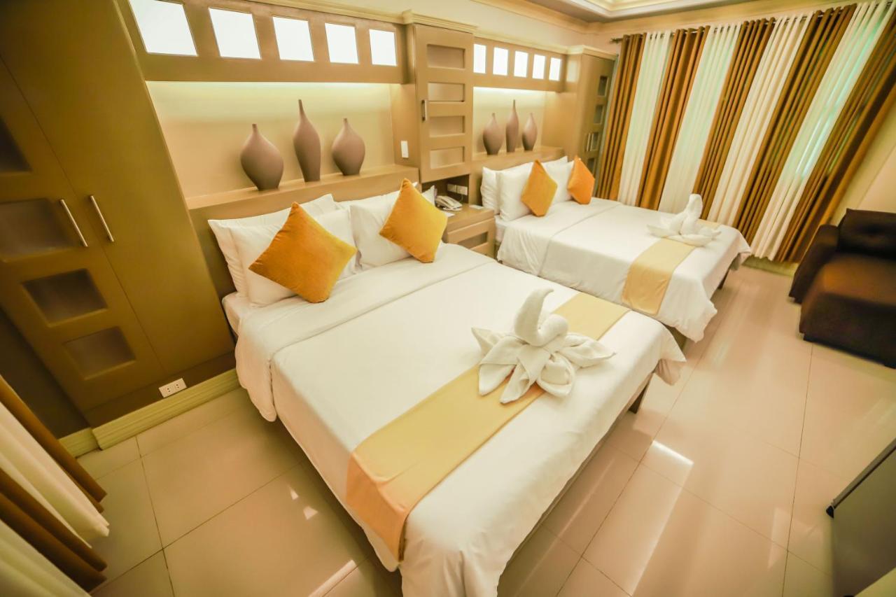 Villa Esmeralda Bryan'S Resort Hotel And Restaurant Palayan City Buitenkant foto