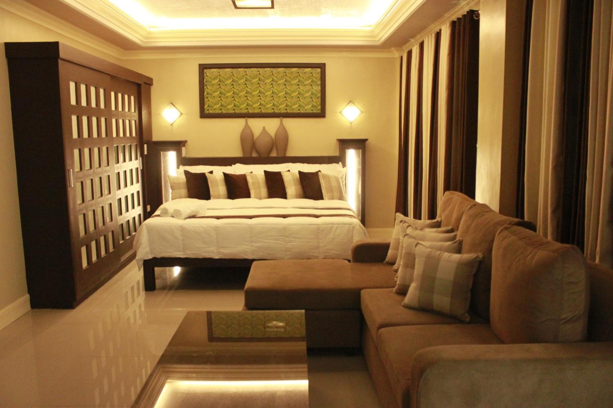 Villa Esmeralda Bryan'S Resort Hotel And Restaurant Palayan City Buitenkant foto